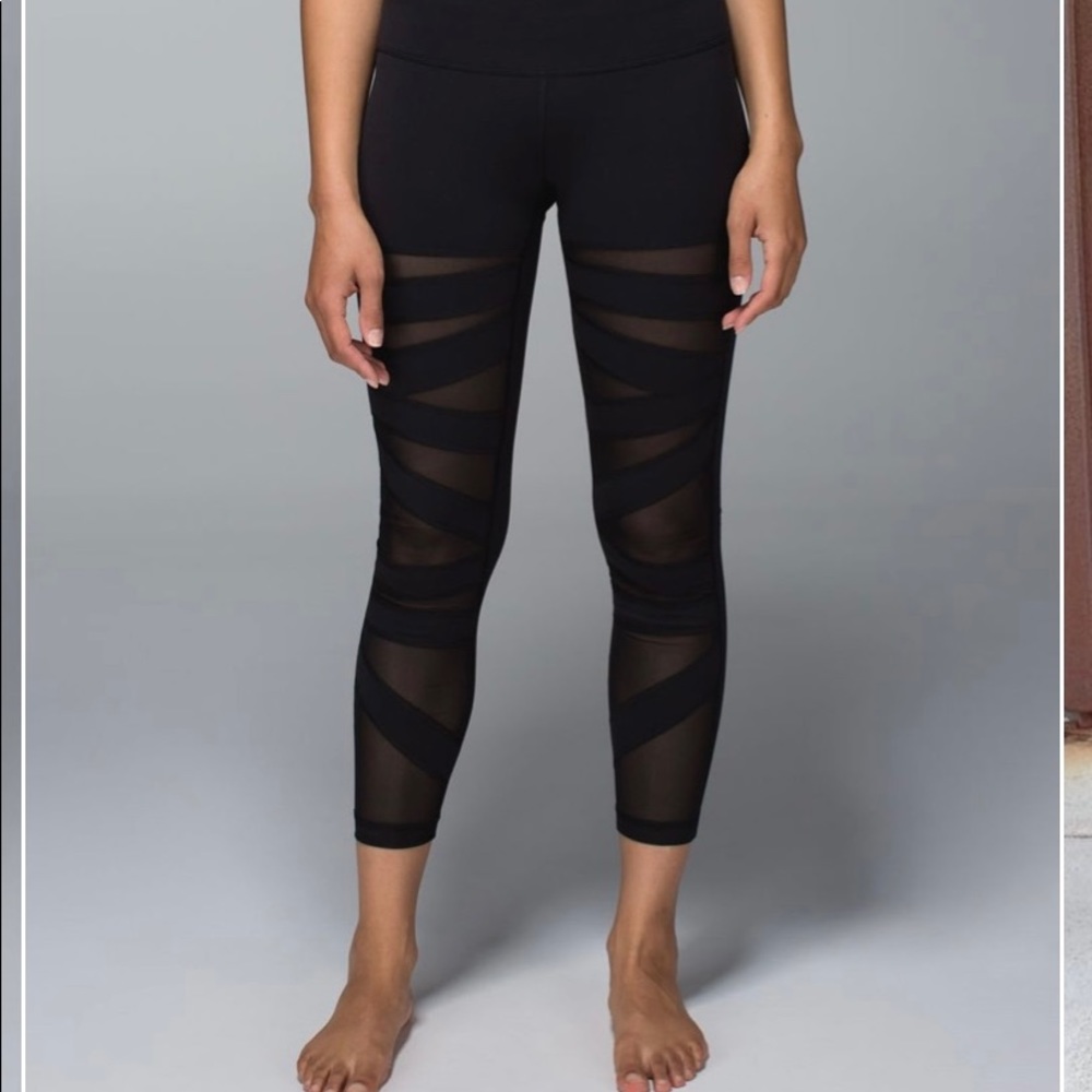 EUC Lululemon High Time Crop Tech Mesh